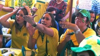 Así sufrieron los hinchas brasileros con las tapadas de Ochoa