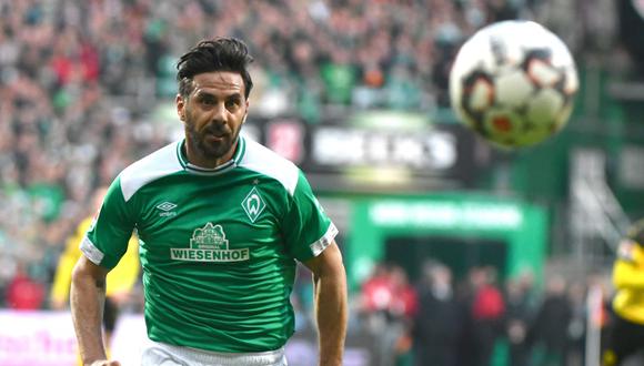Claudio Pizarro seguiría una temporada más en Werder Bremen. La renovación se anunciaría este sábado antes del encuentro del conjunto 'Lagarto' frente al Leipzig. (Foto: AFP)