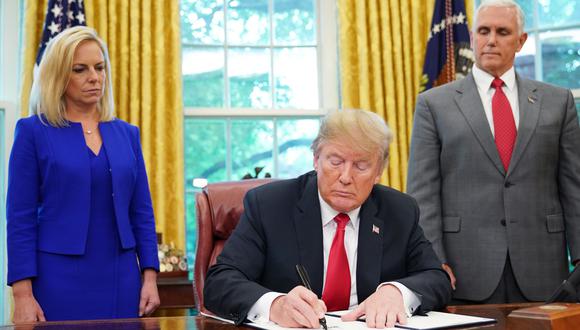Donald Trump firmó orden para dejar de separar a niños inmigrantes de sus padres en Estados Unidos. (AFP).