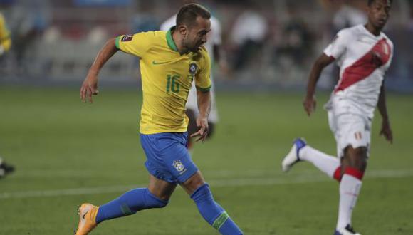 Everton Ribeiro usó el 16 en la jornada doble anterior de Eliminatorias. (Foto: AFP)