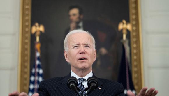El presidente de Estados Unidos, Joe Biden, habla sobre la campaña de vacunación contra el coronavirus el 6 de abril de 2021 en Washington, DC. (Foto de Brendan Smialowski / AFP).
