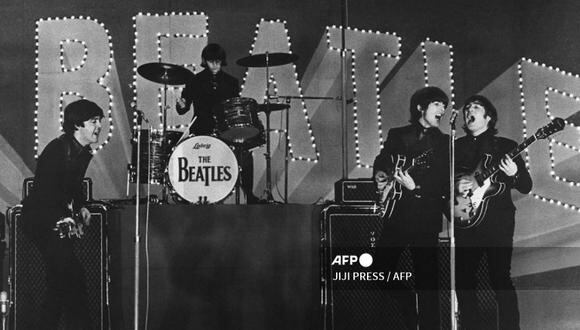 "Now And Then", escrita y cantada por primera vez por Lennon en 1978, fue terminada por sus compañeros de banda Paul McCartney y Ringo Starr... y una IA.
