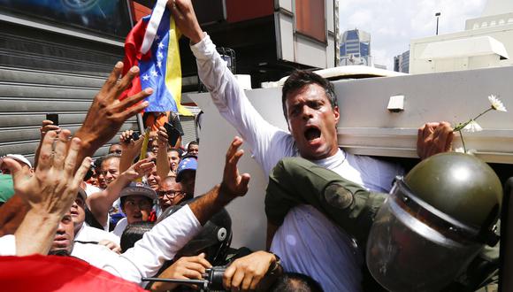 Leopoldo López en una imagen del 18 de febrero del 2014, cuando fue detenido por el régimen de Nicolás Maduro. (Foto: Reuters)