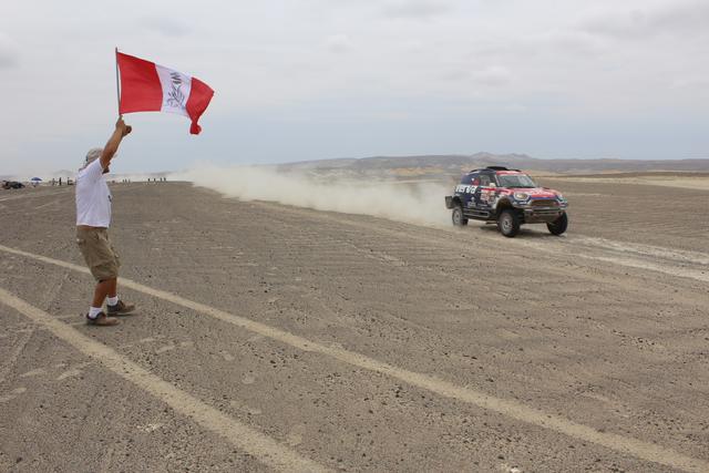 El Dakar 2019 se corrió entre Marcona y Pisco y el público pudo disfrutar del paso de los vehículos top. (Foto: Christian Cruz Valdivia)