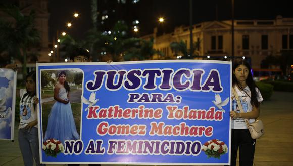 La familia de Katherine Gómez marchó este último sábado en el centro de Lima para exigir justicia. Foto: César Bueno @photo.gec