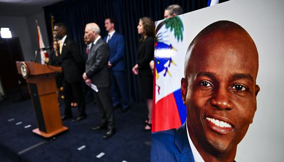 La Fiscalía Federal del Distrito Sur de Florida celebra una conferencia de prensa para anunciar nuevos arrestos y cargos por el asesinato del presidente haitiano Jovenel Moise el 7 de julio de 2021. (Foto de CHANDAN KHANNA /AFP/ARCHIVO)