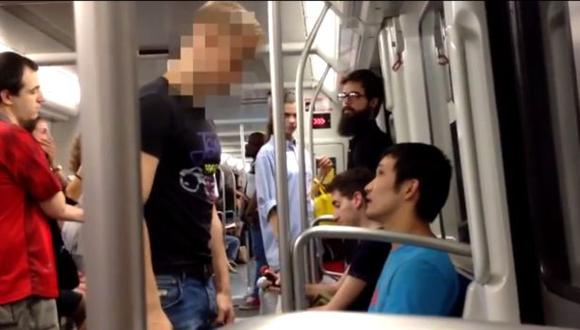 Neonazis agreden a joven asiático en el Metro de Barcelona