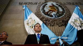 Presidente de Guatemala ordena investigar sus gastos de lujo