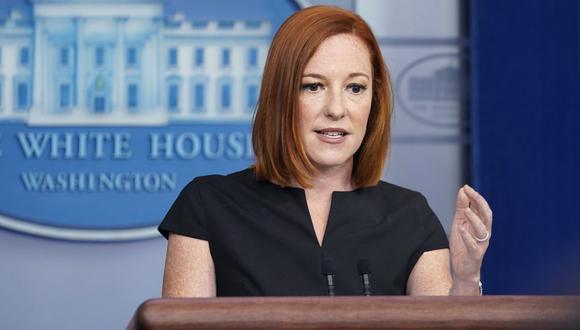 La secretaria de prensa de la Casa Blanca, Jen Psaki, habla durante la sesión informativa diaria en la Casa Blanca en Washington, el viernes 9 de julio de 2021. (AP/Susan Walsh).