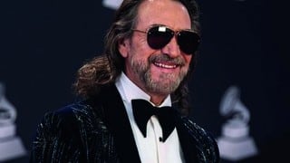 Marco Antonio Solís, ¿de sacerdote?: lo que habría hecho con su vida si no se volvía cantante