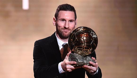 Lionel Messi recibió en París su sexto Balón de Oro. Ya es el más ganador en la historia del trofeo que entrega la revista "France Football". (Foto: AFP).