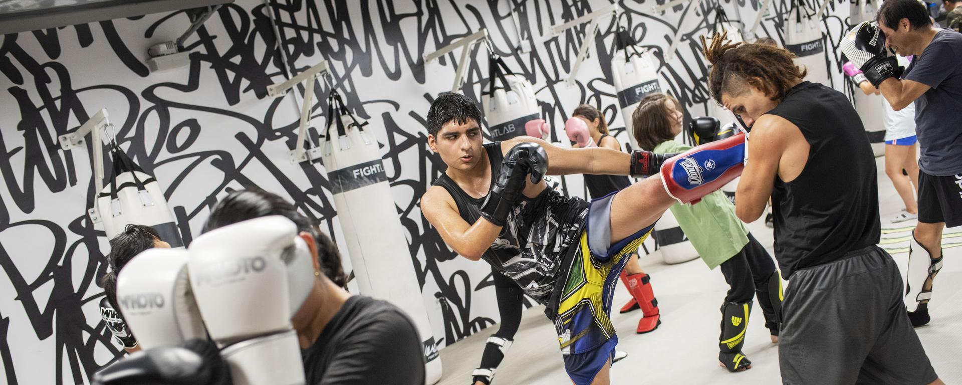 El gimnasio de artes marciales mixtas y functional training dirigido por luchadores peruanos de la UFC
