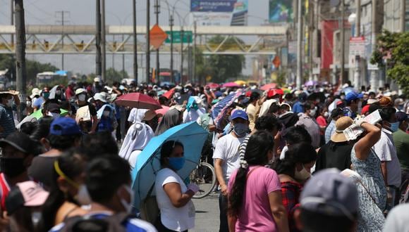 La población beneficiaria con la entrega de las canastas de alimentos será registrada por el Indeci. (Foto: Manuel Melgar/GEC)