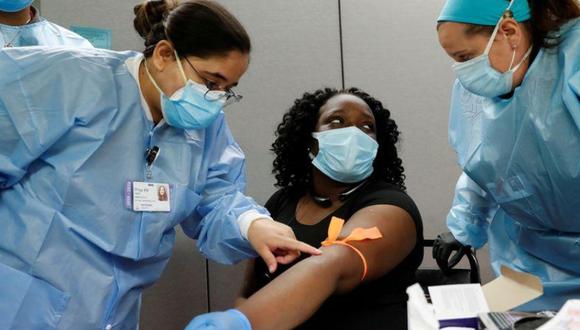 Los análisis de sangre que buscan anticuerpos contra el nuevo coronavirus han sido promocionados por los gobiernos y algunos expertos. (Foto: Reuters)