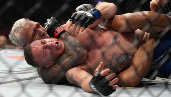 Charles Oliveira acabó con Justin Gaethje vía sumisión en el primer round. (Foto: UFC)