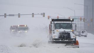 Al menos 25 muertos y millones sin electricidad por feroz tormenta invernal en EE.UU.