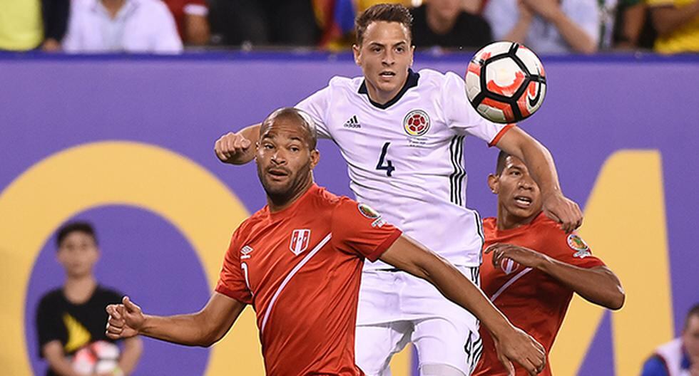 Alberto Rodríguez falló en un momento clave del partido que pudo costarle el resultado a la Selección Peruana ante Colombia. (Foto: AFP)