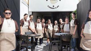 Conoce el primer café atendido por personas con síndrome de Down