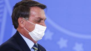 Brasil llegó a los 50.000 muertos, pero Bolsonaro insiste en que la reacción mundial al coronavirus fue exagerada