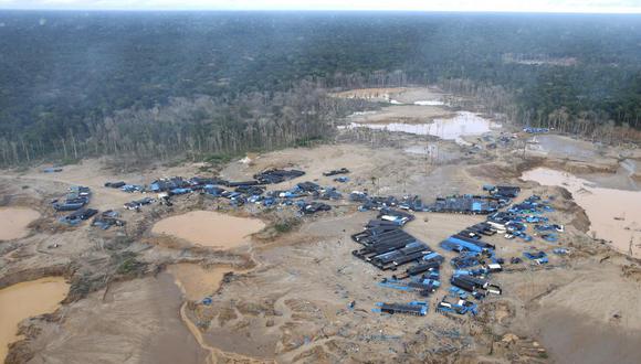 Este enclave ilegal no solo ha sobrevivido por más de diez años sino que se ha extendido pese a los intentos estatales de extinguirlo. (Foto: Dante Piaggio /Archivo El Comercio).