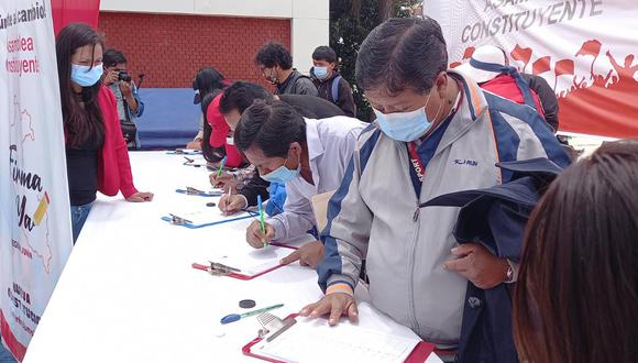 Lanzamiento de la campaña de recolección de firmas para una nueva Carta Magna en Huancayo, capital de la región Junín, cuna de Perú Libre. (Foto: Portal Central)