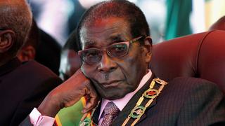 Cómo Robert Mugabe ha durado 37 años en el poder en Zimbabue