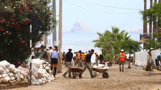 Evacúan playas de Punta Hermosa por riesgo de huaico