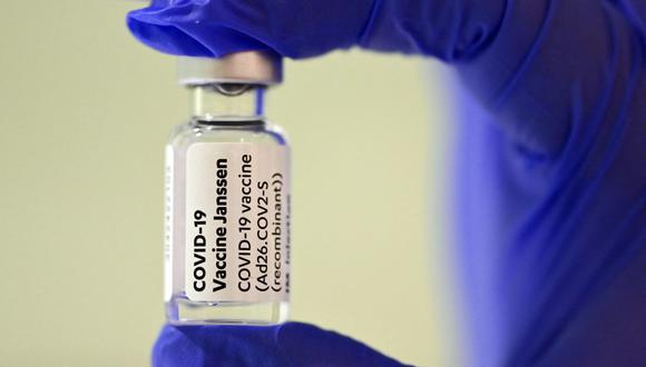 Johnson & Johnson asegura que un refuerzo de su vacuna eleva la protección contra el coronavirus COVID-19. (MIGUEL MEDINA / AFP).