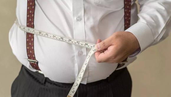 La obesidad es una enfermedad especialmente común en hombres y que va mucho más allá de “tener unos kilos de más”