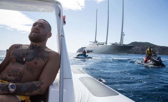 Conor McGregor pasa sus días dentro de un lujoso yate. (Foto: Instagram).