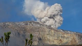 Baja la actividad sísmica de volcán Nevado del Ruiz, en el centro de Colombia