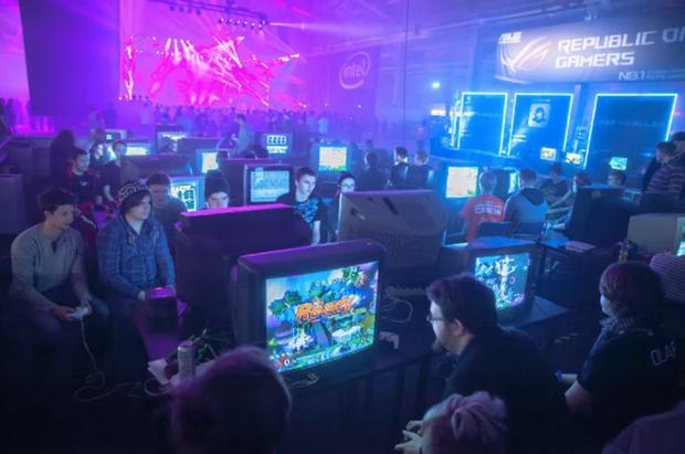 Las competencias de videojuegos como Super Smash Bros. Melee aún utilizan televisores CRT para evitar el input lag. (Foto: Kotaku Australia)