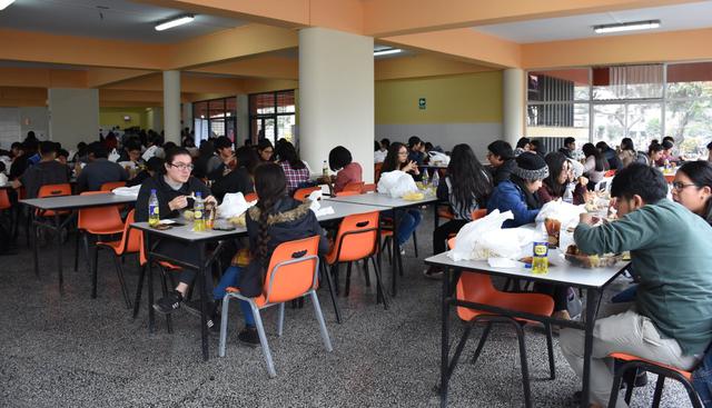 Estudiantes de San Marcos recibieron desayuno y almuerzo especial por Fiestas Patrias, como actividad de integración de la comunidad universitaria. (Foto: Facebook)