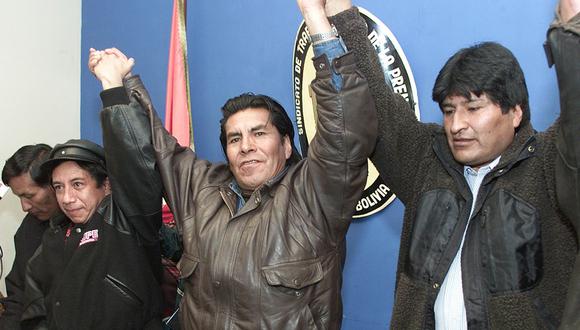 El líder Felipe Quispe junto a Evo Morales. Fotografía de archivo, del 17 de julio del 2001. REUTERS