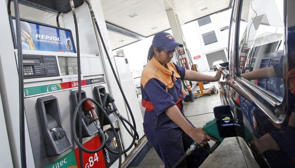 BCR espera que el precio de la gasolina siga cayendo. (Foto: Difusión)