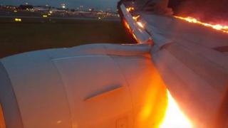Singapur: Avión se incendia al aterrizar de emergencia [VIDEO]