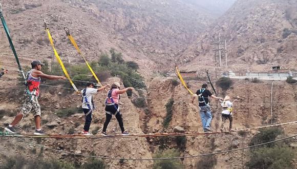 Este puente de 80 metros de largo y a 30 metros de altura se encuentra sobre una quebrada de la zona. (Foto:Andina)