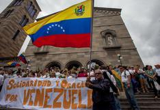 Venezuela: Continúa vigilia de opositores y Maduro canceló viaje al Vaticano 