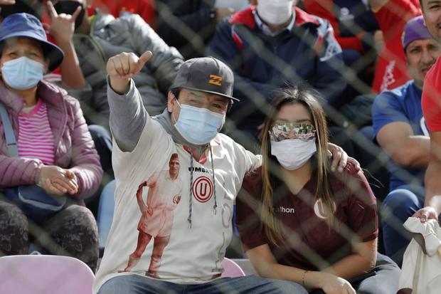 El hincha crema asistió en gran número al estadio Garcilaso. El resultado no fue el esperado. FOTO: Melissa Valdivia.