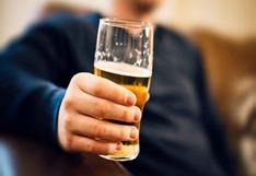 Consumo de alcohol en exceso aumenta el riesgo de padecer demencia temprana 