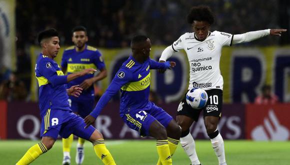 Luis Advíncula fue titular en el Boca vs. Corinthians por Copa Libertadores.