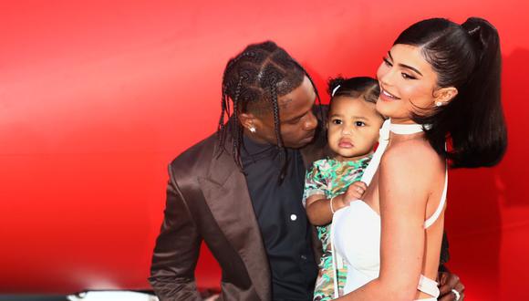 Kylie Jenner y Travis Scott son padres de la pequeña Stormi. (Foto: AFP)