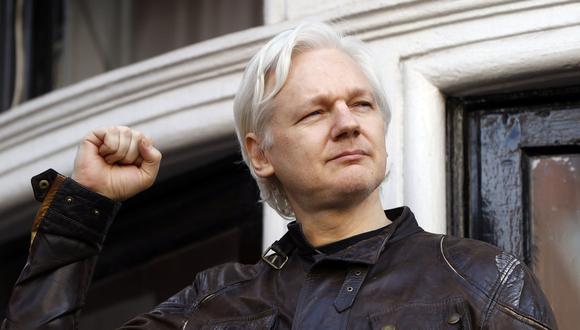 Julian Assange buscó visa rusa para escapar del Reino Unido, según documento. (AP).