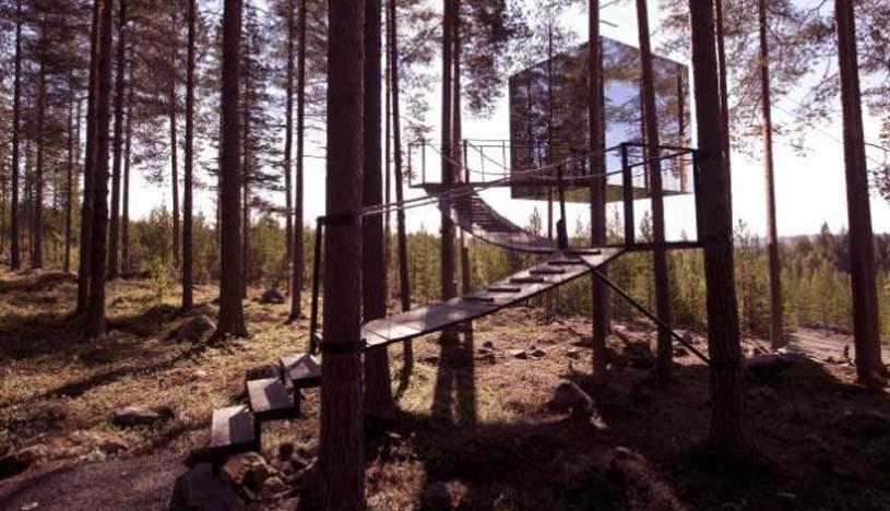 Treehotel- Suecia.  ¿Soñabas con tener una casa en el árbol? Pues este hospedaje te ofrece dicha experiencia, pero con todas las comodidades que necesitas. Los diseños de las casas tienen un toque rústico chic, que se adapta muy bien a la tranquilidad del entorno. (Foto: Treehotel)