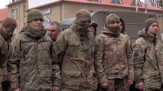Rusia y Ucrania canjean a 100 prisioneros de guerra de ambos bandos