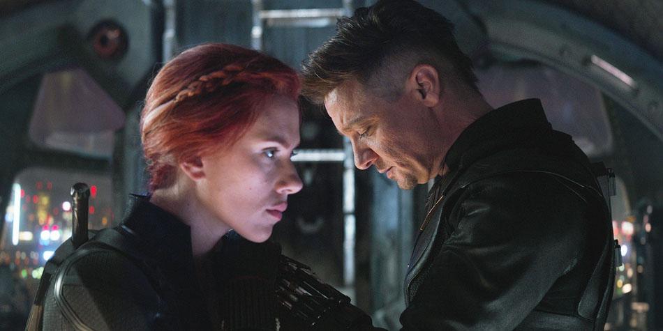 Natasha Romanoff y “Hawkeyes” viajaron al pasado junto al resto de “Vengadores” a través de una máquina del tiempo para obtener la Gema del Alma. (Foto: Marvel Comics)