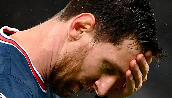 Messi no participó de los festejos del plantel el PSG tras victoria ante el Real Madrid | FOTO: AFP
