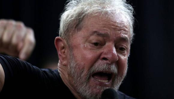 Según todas las encuestas de opinión, Lula da Silva, a pesar de estar en prisión, sería el favorito para las elecciones de octubre próximo, con casi un 40% de intención de voto. (Foto: EFE)