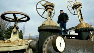 ¿Guerra del gas? Ucrania suspende pago a Rusia por suministros