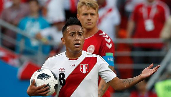 Christian Cueva perdió un penal en el partido entre Perú y Dinamarca. (Foto: EFE)